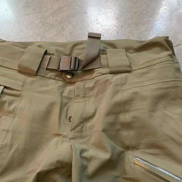 Arc'teryx Olive Green Women's Pants - Picture 5 of 7